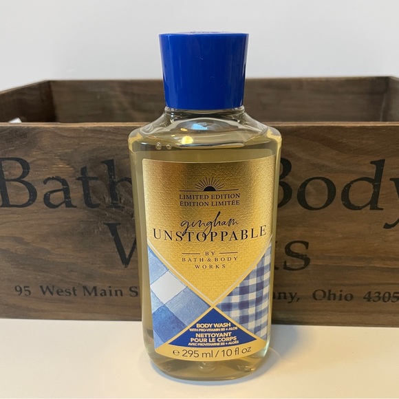 Bath & Body Works Gingham Unstoppable Body Wash - Picture 1 of 1